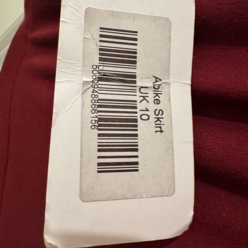 Chic Bordeaux Maxi Skirt - Picture 4 of 4